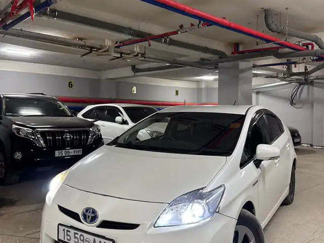 Toyota Prius 30