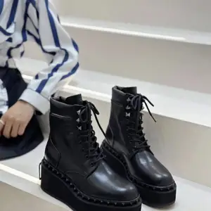 Valentino havar namriin gutal 36 size umsgul tom, Улаанбаатар — Баянгол — 3, 4 хороолол