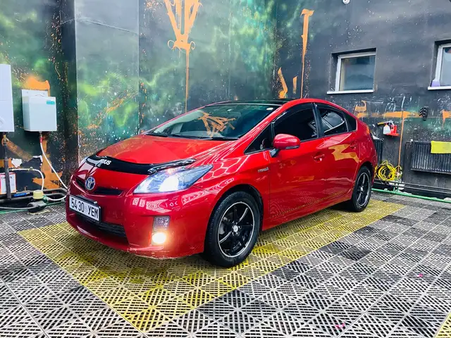 Toyota Prius 30