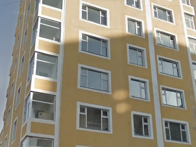 Натурт шинэ монгoл сургуулийн баруун талд харсан цонхтой гал тогоо тусдаа 2 өрөө байр 41мкв, Улаанбаатар — Баянзүрх — 13-р хороолол