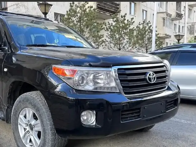 Toyota Land Cruiser 200