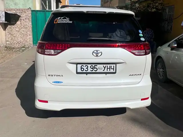 Toyota Estima