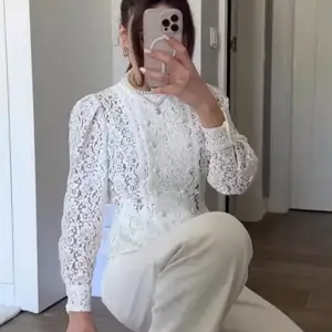 Zara торон цагаан топ s size, Улаанбаатар — Сүхбаатар — 8-р хороо