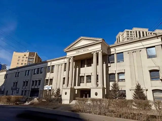 Циркийн урд, royal plaza 450м² оффис, Улаанбаатар — Сүхбаатар — 3-р хороо