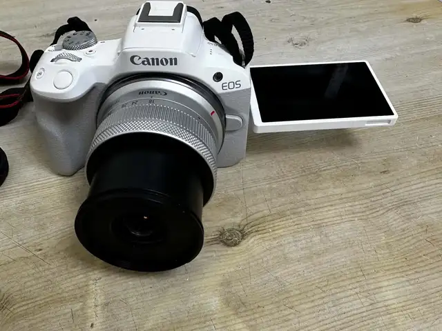 Canon eos r50 цагаан өнгөтэй, Улаанбаатар — Баянзүрх — 28-р хороо