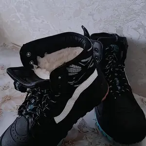 Туркын Venus брендын Vans нэхий дотортой, GOEE-TEX гутал, Улаанбаатар — Баянзүрх — 16-р хороо