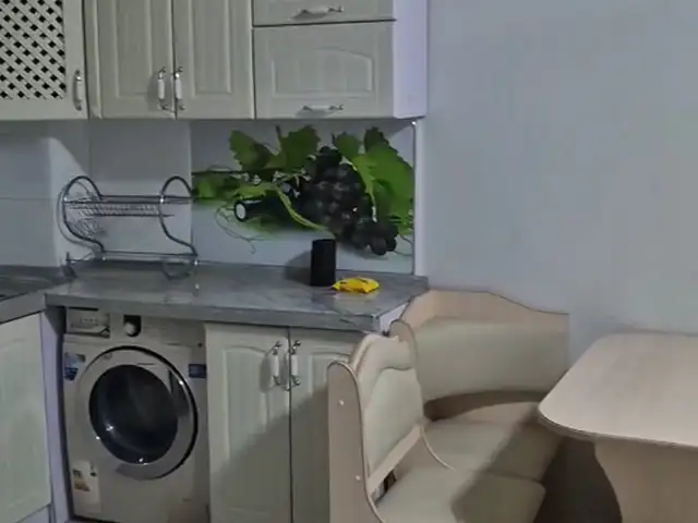 Бзд, 42-р хороо шинэ үе хотхонд 2 өрөө хагас тавилгатай 50мкв, Улаанбаатар — Баянзүрх — Нарантуул зах
