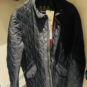 Barbour куртка, Улаанбаатар — Сүхбаатар — 1-р хороо
