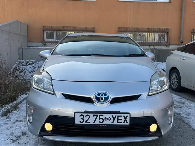 Toyota Prius 30