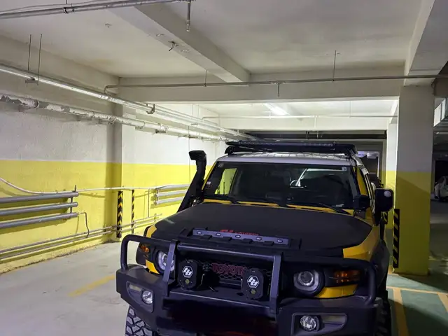 Toyota FJ Cruiser