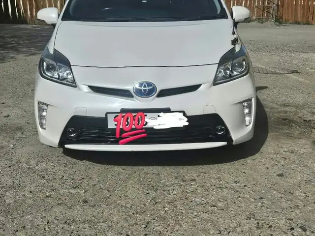 Toyota Prius 30
