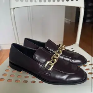 Zara brand emegtei gutal, Улаанбаатар — Баянгол — 3, 4 хороолол