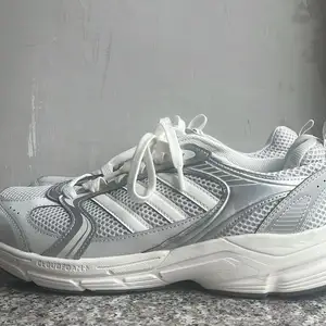 Adidas sneaker пүүз, Улаанбаатар — Сүхбаатар — 5-р хороолол