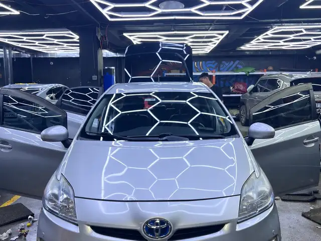 Toyota Prius 30