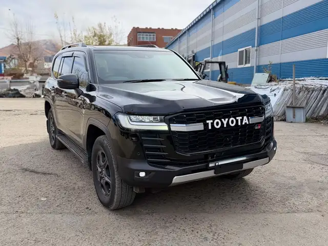 Toyota Land Cruiser 300