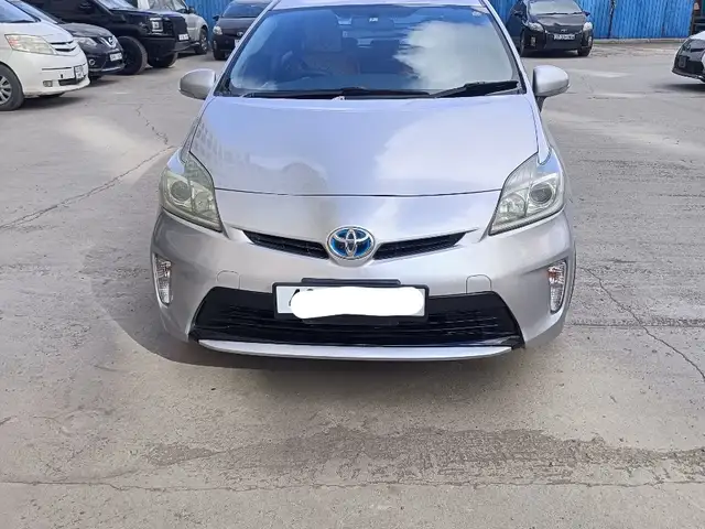 Toyota Prius 30