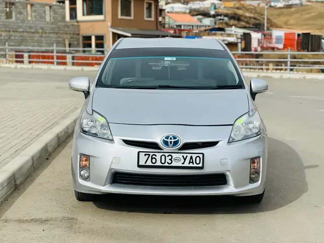 Toyota Prius 30