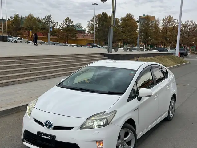 Toyota Prius 30
