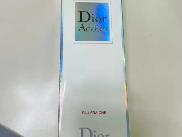 Dior addict, Улаанбаатар — Хан-Уул — Marshall town