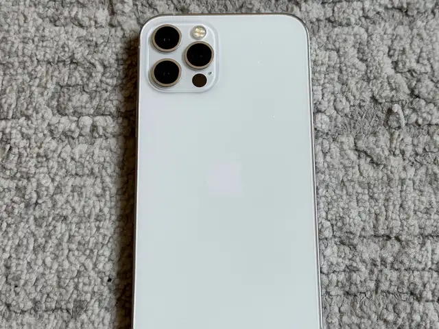 Apple iPhone 12 Pro, 128 gb, Silver, Улаанбаатар — Баянгол — Нарны хороолол