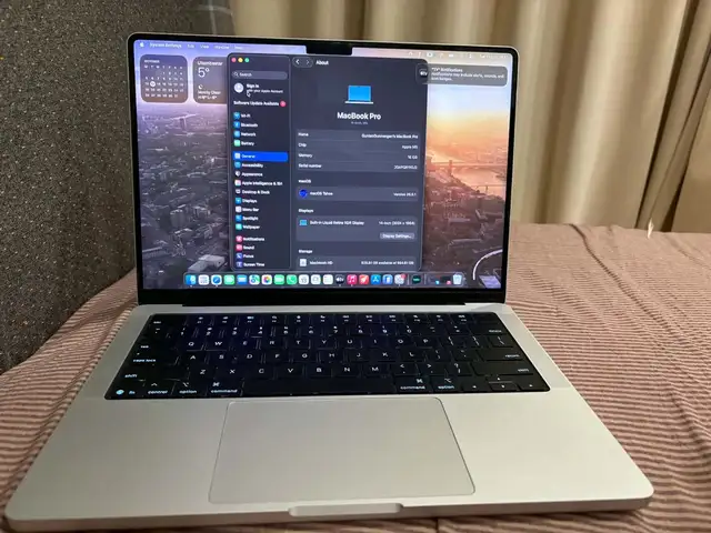 Apple 14'', Apple M5, 16 GB RAM, Улаанбаатар — Баянзүрх — Натур худалдааны төв