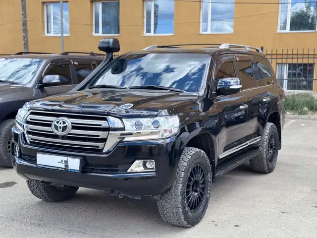 Toyota Land Cruiser 200