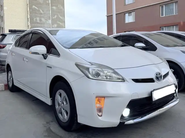 Toyota Prius 30