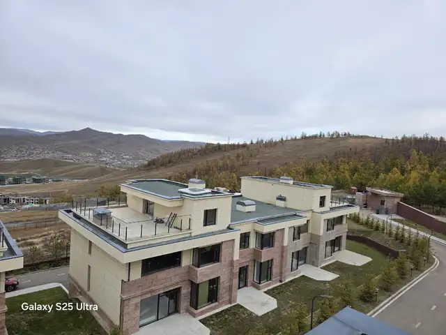 Бзд хүрэлтогоот, одон орон судлалын төвийн хажууд sky luxury villa 293 мкв, Улаанбаатар — Баянзүрх — 11-р хороо