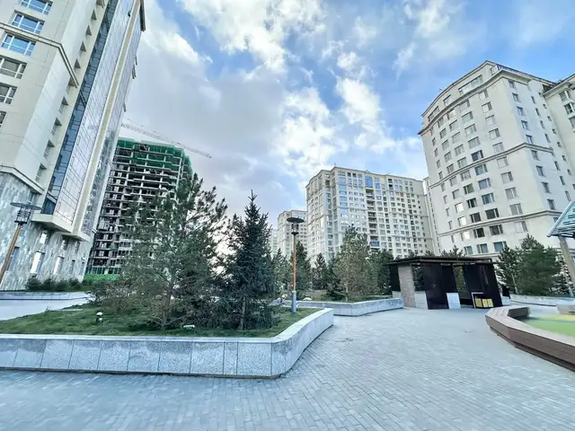 King tower үйлчилгээний талбай 203.12мкв, Улаанбаатар — Хан-Уул — King Tower
