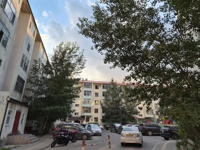 Натураас урагшаа гангарын байранд бүрэн тавилгатай 3 өрөө 66м2, Улаанбаатар — Баянзүрх — Натур худалдааны төв