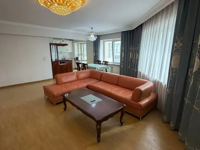 Хотын төв уид зүүн талд 3 өрөө бүрэн тавилгатай 96m2, Улаанбаатар — Сүхбаатар — 4-р хороо