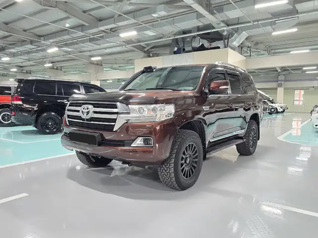 Toyota Land Cruiser 200