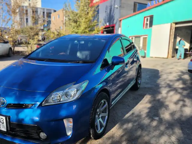 Toyota Prius 30