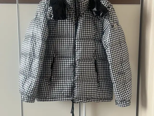 Moncler сөдөн куртка, Улаанбаатар — Баянзүрх — 36-р хороо