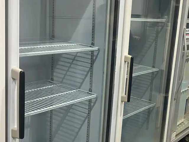 Шилэн хөргүүр, Улаанбаатар — Баянзүрх — Офицер