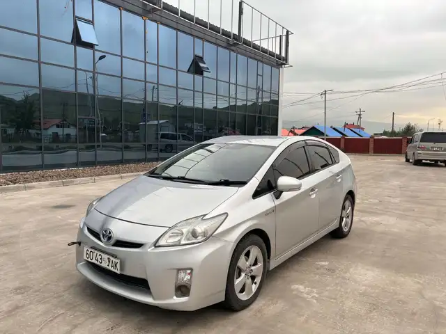 Toyota Prius 30