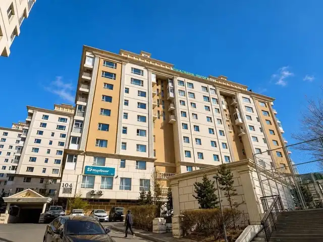 Зайсанд америк сургуулийн хажууд үйлчилгээ 83мкв, Улаанбаатар — Хан-Уул — Зайсан