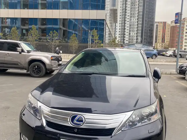 Lexus HS
