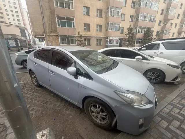 Toyota Prius 30