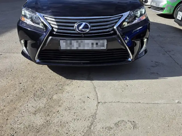 Lexus HS