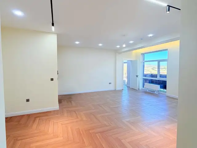 Дархан хотын а бүсд 83мк luxury 3 өрөө, Дархан-Уул