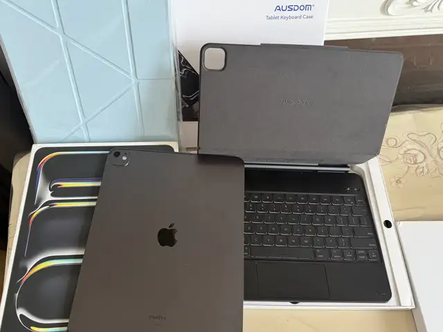 Ipad pro 13 inch 256gb chip m4 chip wi-fi + cellular simtei, Улаанбаатар — Чингэлтэй — Баянбүрд