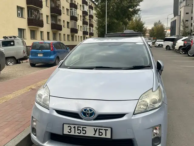 Toyota Prius 30