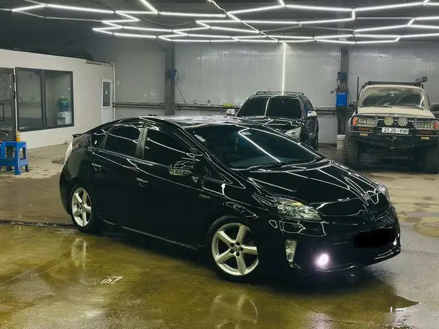 Toyota Prius 30