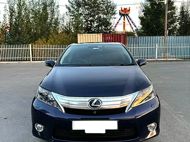 Lexus HS