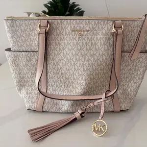 Michael кors сharlotte tote, Улаанбаатар — Баянзүрх — 7-р хороо
