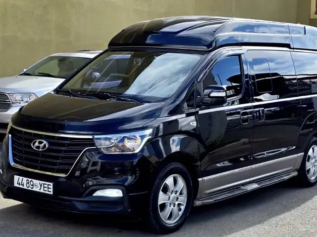 Hyundai Starex