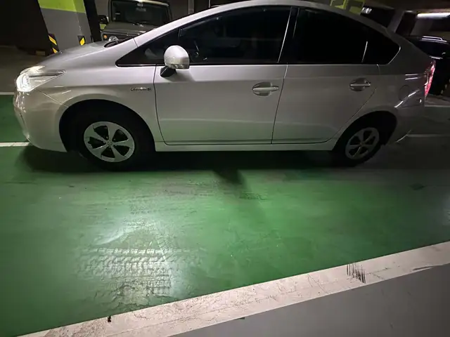 Toyota Prius 30