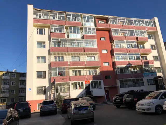 Хотын төвд 5-р сургуулийн хажууд, 81мкв 4 өрөө пентхаус байр, Улаанбаатар — Чингэлтэй — 4-р хороо