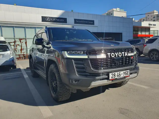 Toyota Land Cruiser 300